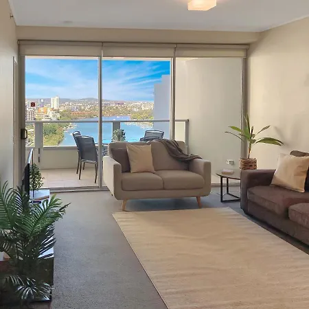 Apartment Amazing River View - 3 Bedroom - Cbd - Netflix - Fast Wifi - Carpark Brisbane