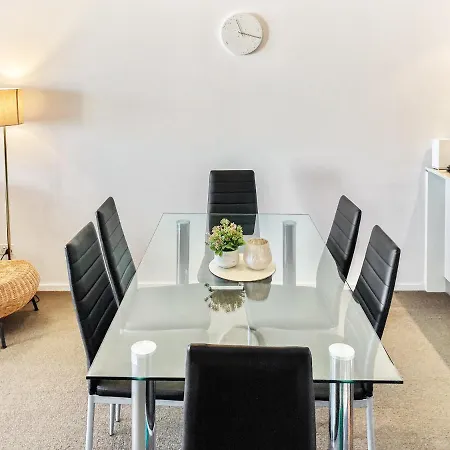 Amazing River View - 3 Bedroom - Cbd - Netflix - Fast Wifi - Carpark Apartment Brisbane