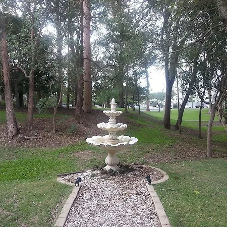 Grove Manor