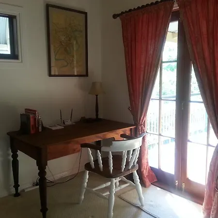 Guest house Grove Manor