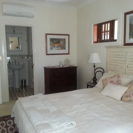 Grove Manor Guest house