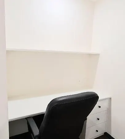 Ramada By Wyndham Windsor 4*