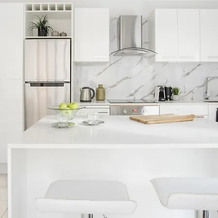 Apartment Immaculate Close To And Airport Brisbane