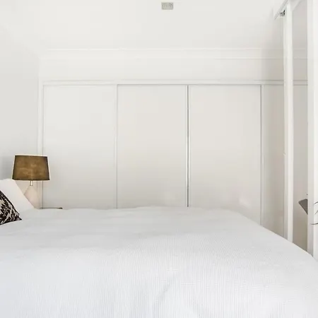 Immaculate Close To And Airport * Brisbane