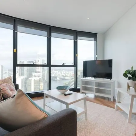 Lvl 57 Skytower Breathtaking Views Cbd Wifi Carpark By Stylish