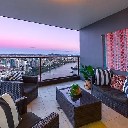 African Escape On Level 38 Apartment