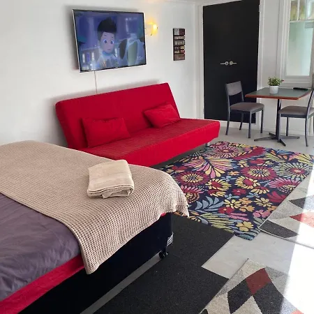 Guest house Cosy Units Convenient Fit All Needs
