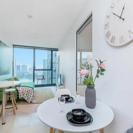 Kozyguru Skytower Cbd 2 Bed Qbn222-1815 Apartment