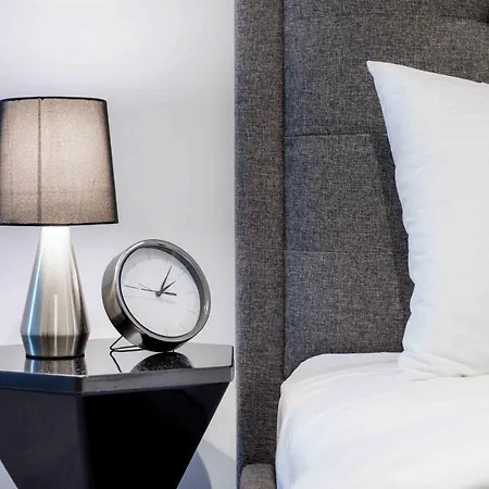 Kozyguru Fortitude Valley High Level 2 Bed + Free Parking Qfv179-2612