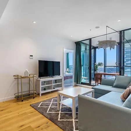 Kozyguru Fortitude Valley Style 2 Bed Free Parking Qfv211-1601 Apartment