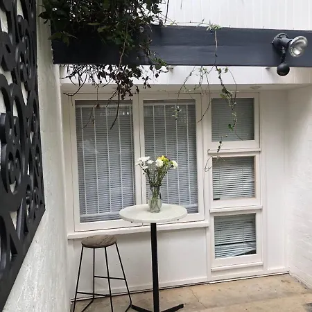 Guest house Cosy Units Convenient Fit All Needs Brisbane