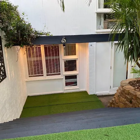 Guest house Cosy Units Convenient Fit All Needs