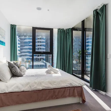 Kozyguru Fortitude Valley Style 2 Bed Free Parking Qfv211-1601 Apartment