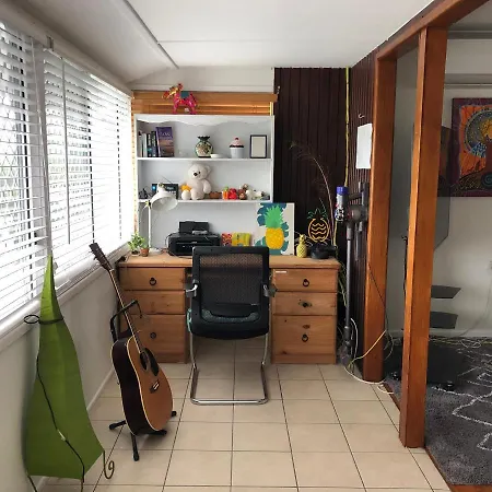 Boondall Deluxe Guest house *