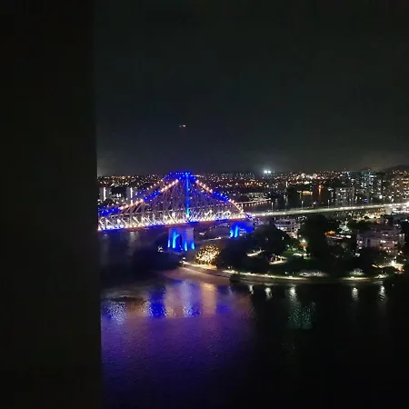 Amazing River View - 3 Bedroom - Cbd - Netflix - Fast Wifi - Carpark Apartment Brisbane