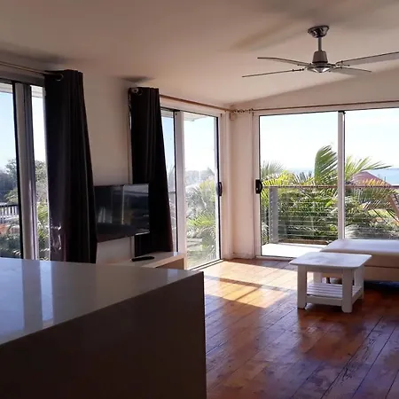 Maple - The House By The Bay Villa Brisbane