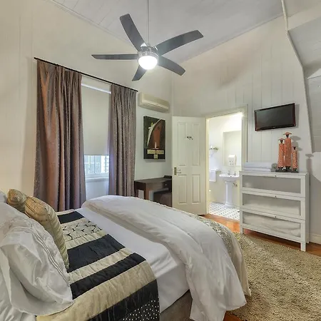 One Thornbury Bed & Breakfast
