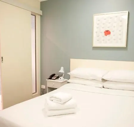 Motel Snooze 3*