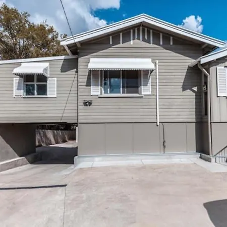 Newly Renovated Spacious Great Location L Ground Lvl