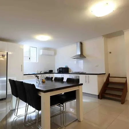 Guest house Newly Renovated Spacious Great Location L Ground Lvl *