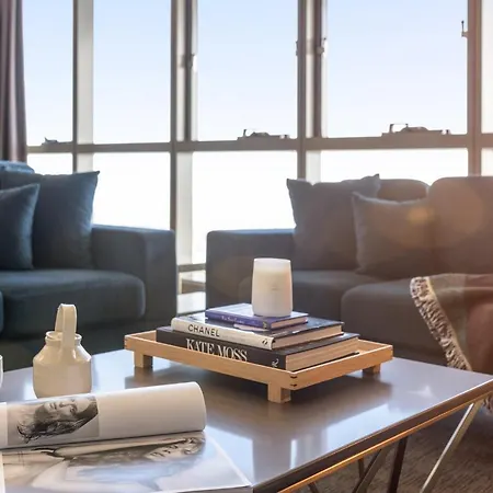 Meriton Herschel Street, 5* Brisbane