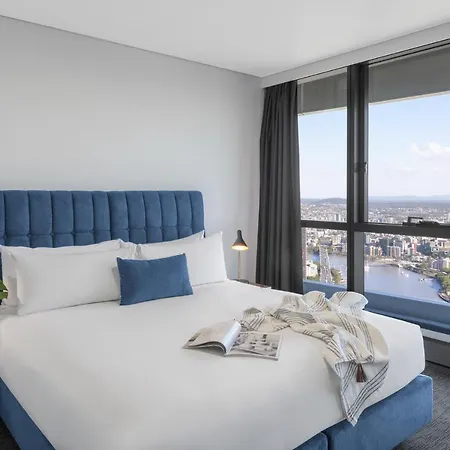 Meriton Herschel Street, 5* Brisbane