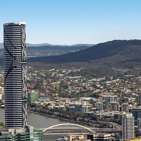 Meriton Herschel Street, 5* Brisbane