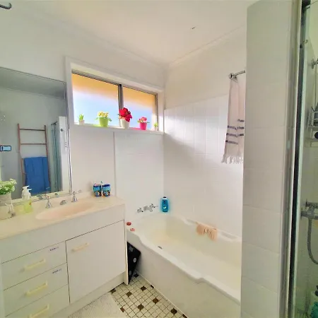 Homestay Amazing Location-private In A Share House-2 Available!! Brisbane