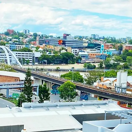 Southbank With Pool Cbd Hosted By Homestayz Brisbane