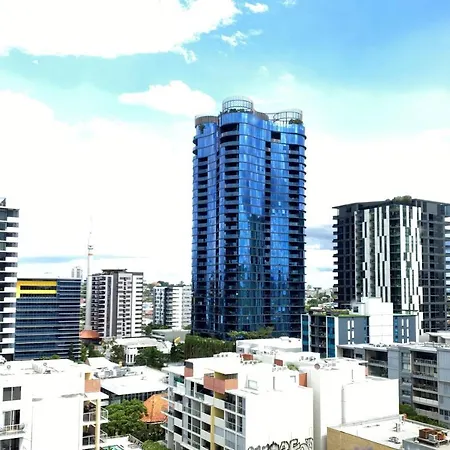 Southbank With Pool Cbd Hosted By Homestayz *