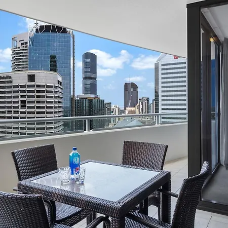 Aparthotel Oaks Aurora