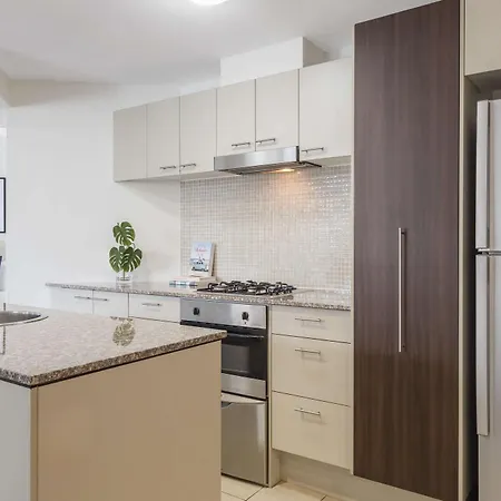 Aparthotel Oaks Aurora 4*