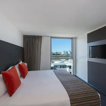 Mantra South Bank 4*