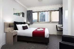 George Brisbane, Independent Collection By Evt Hotel