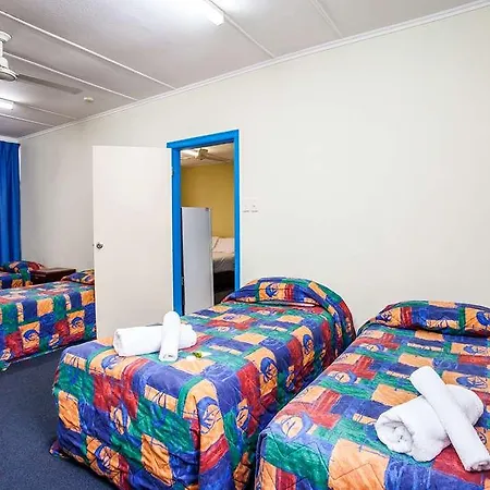 Darra & Conference Centre Motel 4*
