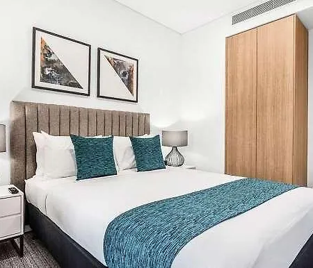 Essence Taringa 5* Brisbane