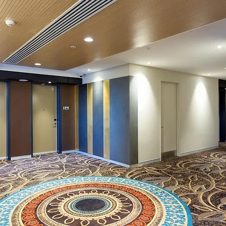 Calamvale And Conference Centre 5*