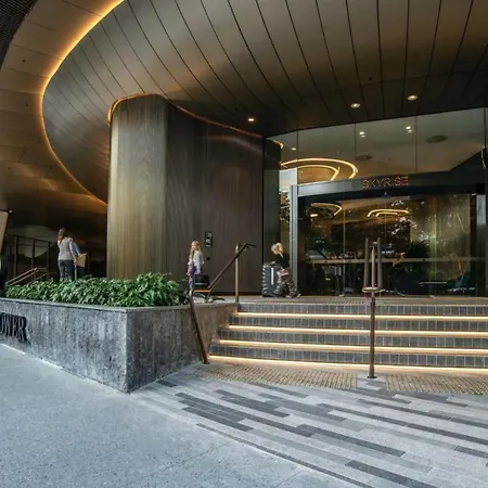 Luxury 1 Bedroom Retreat In With Pool And Gym Brisbane