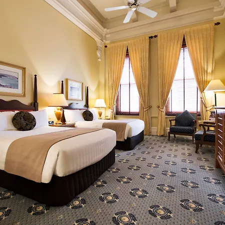 Treasury Hotel 5*