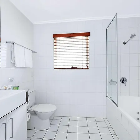 Comfort & Northgate Airport 4*