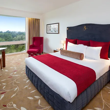 Royal On The Park 5*