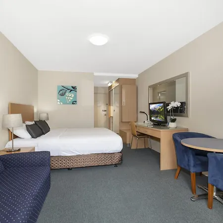 Western Airport 85 Motel 4*