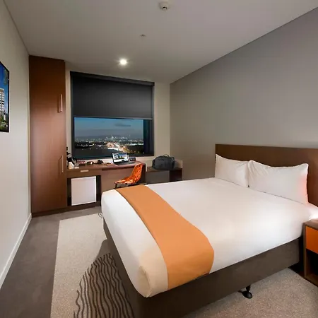 Ibis Airport 3*