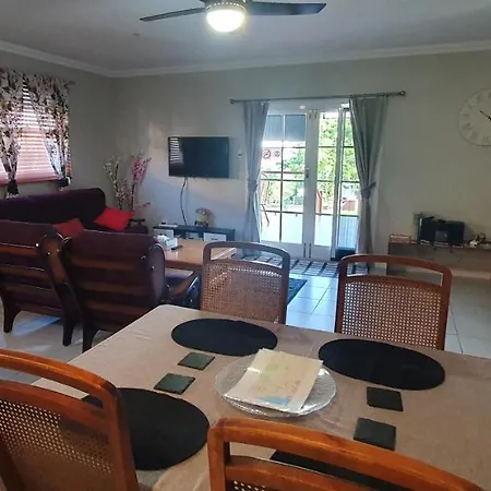 Sustainable By The Bay Bed & Breakfast Brisbane