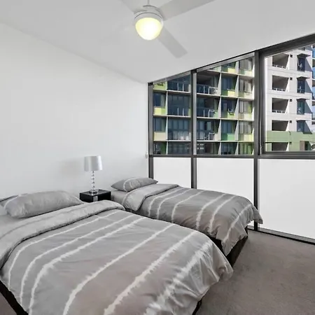Apartment Lovely 2 Bedroom Unit Pool,gym Workspace & More Brisbane