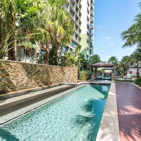 Apartment Lovely 2 Bedroom Unit Pool,gym Workspace & More