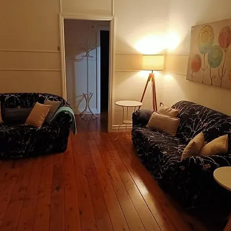Holiday home Quiet Private Cozy 3bdrm Free Parking *