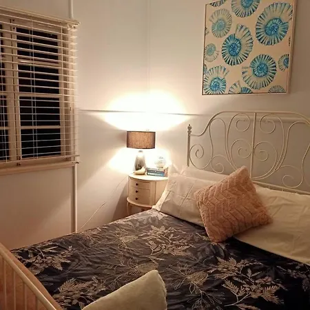 Quiet Private Cozy 3bdrm Free Parking * Brisbane