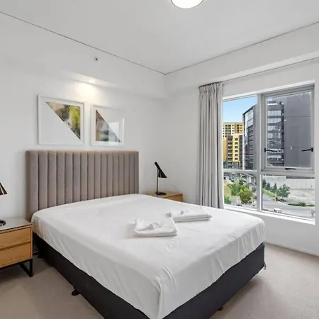 Lovely 2- Bedroom Unit With Free Parking Apartment Brisbane