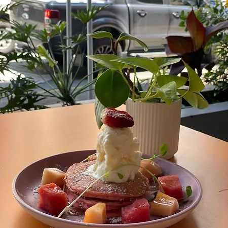 George Brisbane, Independent Collection By Evt Hotel 4*